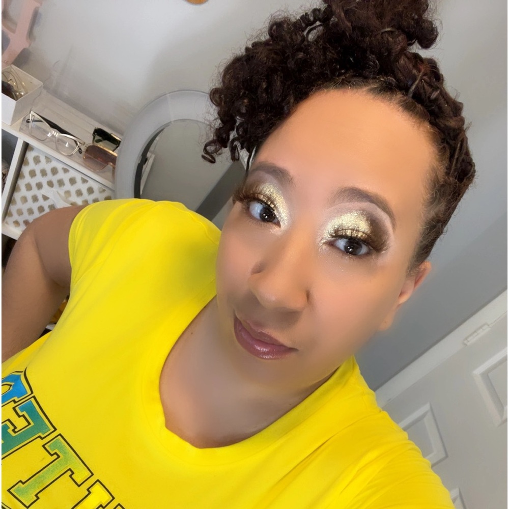 Meet your Posher, Tonya